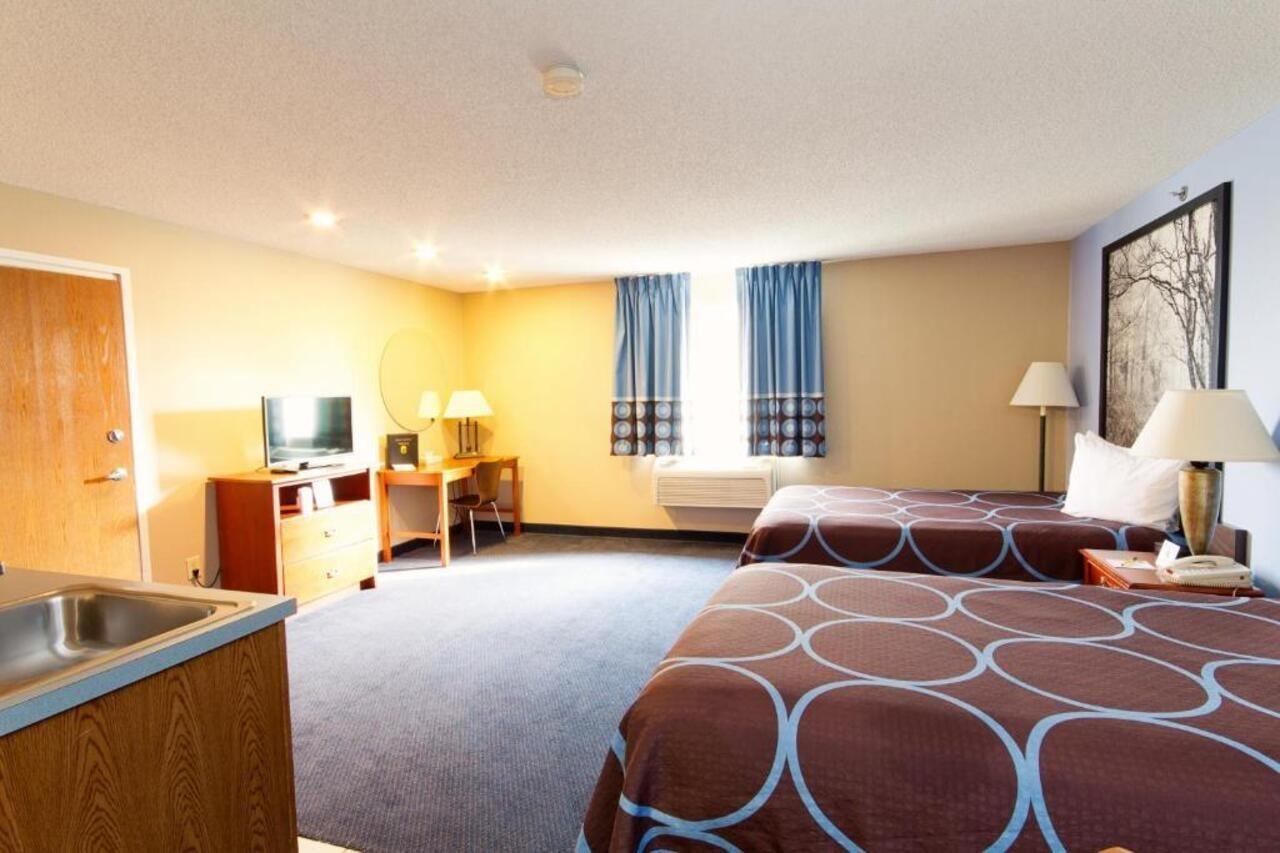 Super 8 By Wyndham Adrian Otel Dış mekan fotoğraf