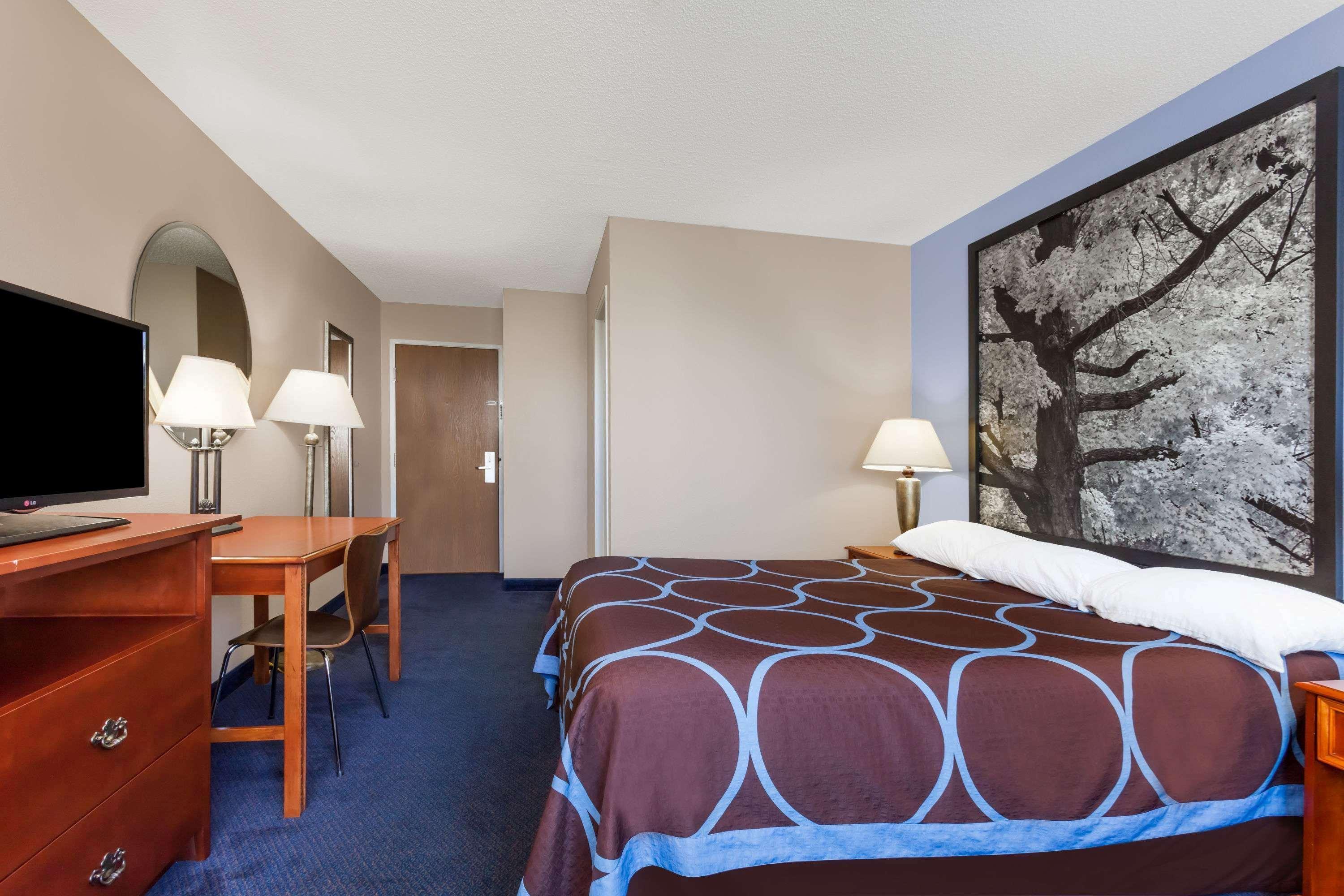 Super 8 By Wyndham Adrian Otel Dış mekan fotoğraf